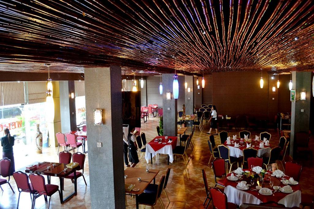 Excel Palace Hotel Янгон Экстерьер фото